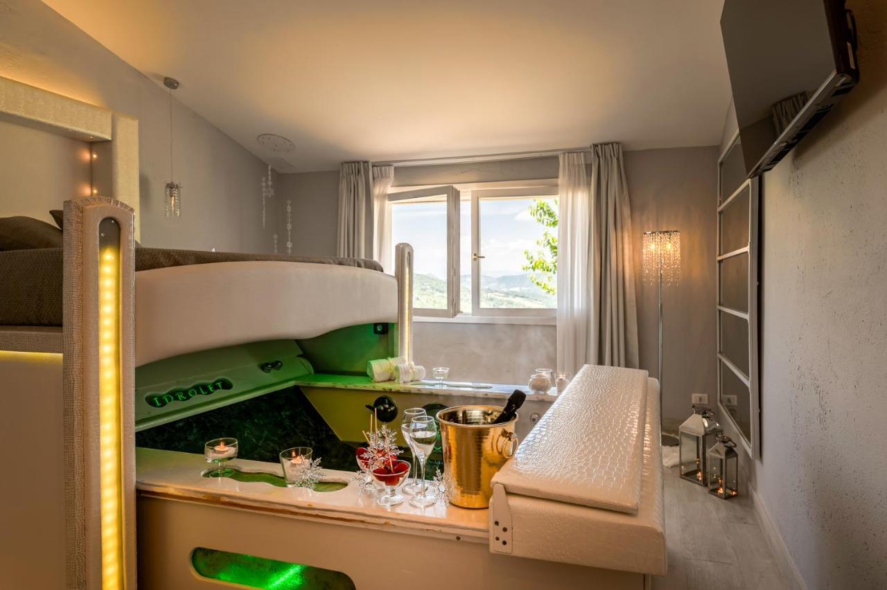 Hotel Butterfly - Il Nido D'Amore Bologna Monzuno エクステリア 写真